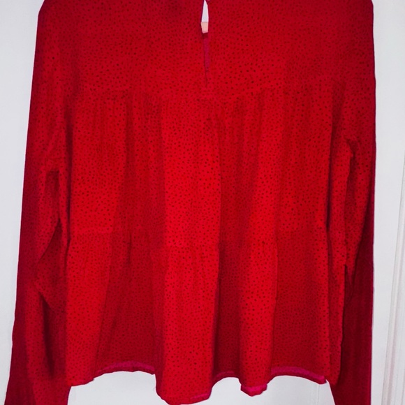 GAP Red and Black Textured Fabric top Sz Medium - Picture 2 of 8